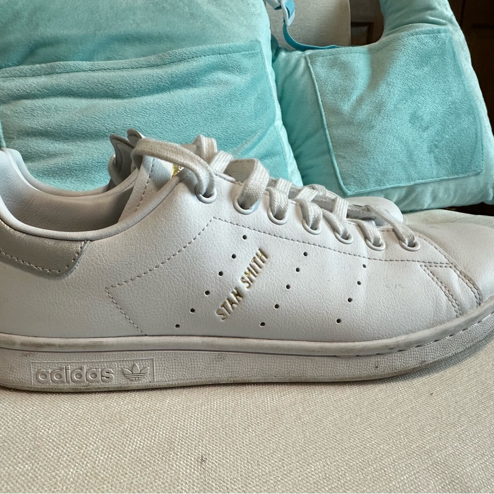 Adidas Stan Smith White with Gold Detail - Picture 5 of 6